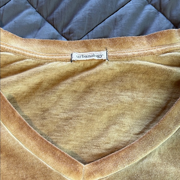 Women's V-Neck Long Sleeve Top - distressed butterscotch - Picture 2 of 6